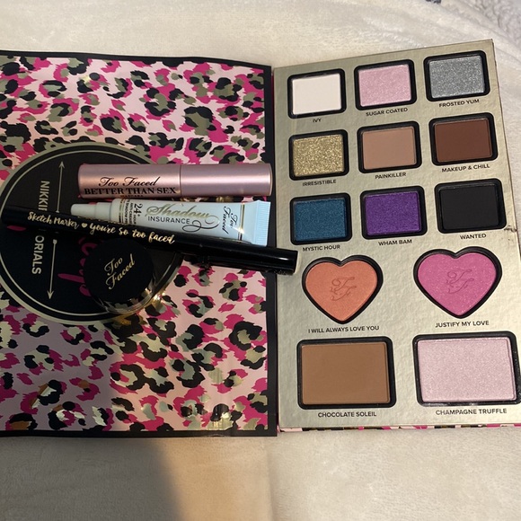 Too Faced The Power of Makeup Palette by NikkieTutorials - Pink and Gold - Picture 2 of 2